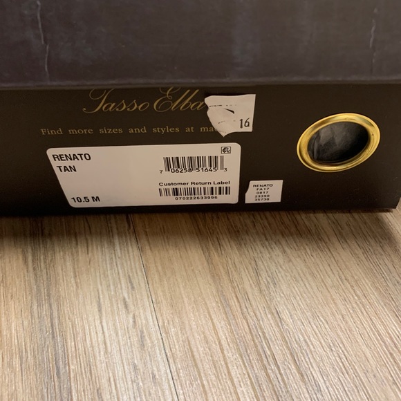 Men’s Tasso Elba Chelsea leather boot. - Picture 8 of 9